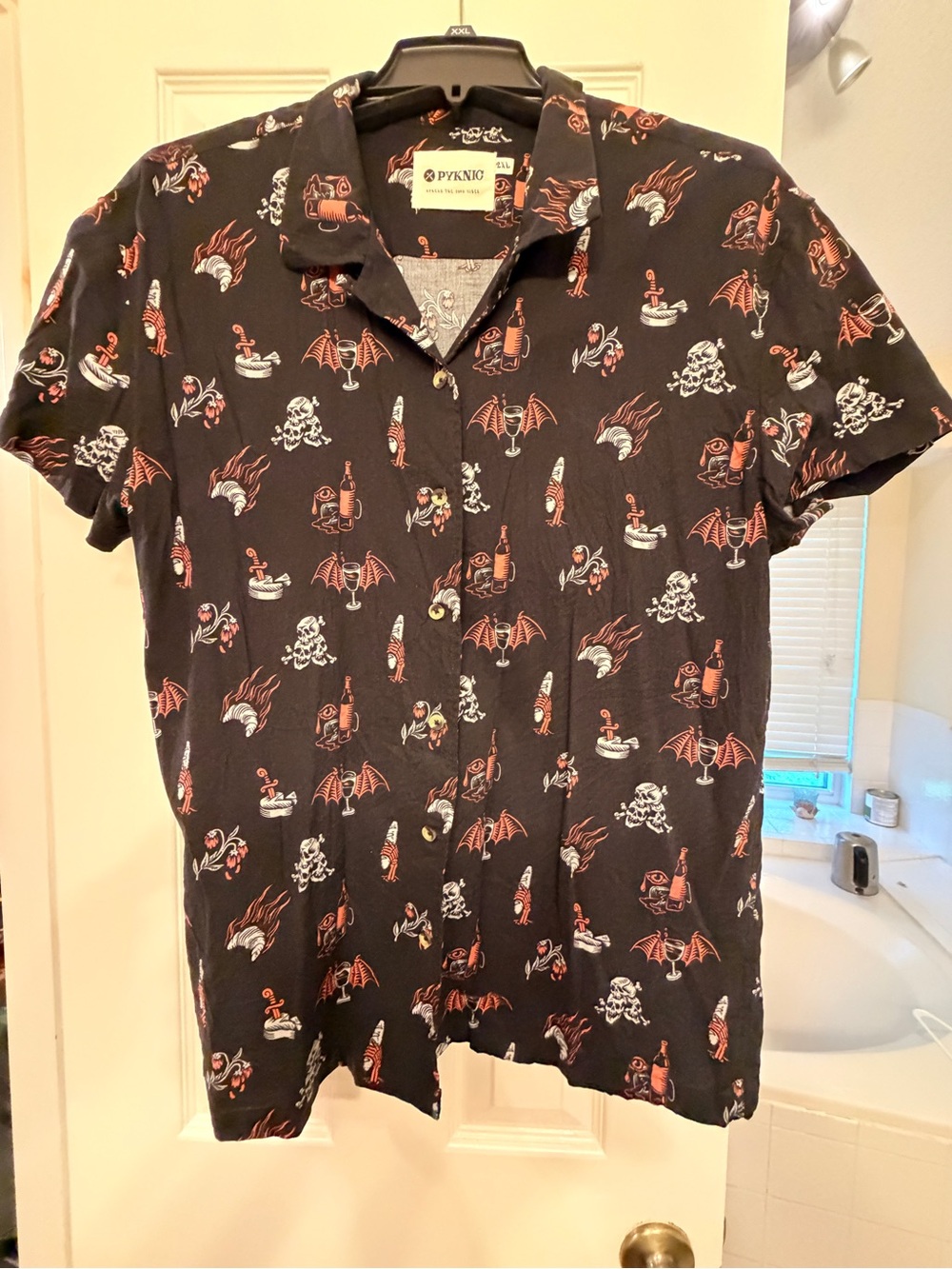 Women’s Black Short-Sleeve Printed Camp Shirt